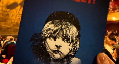 杏、パリで夢叶う！「レ・ミゼラブル」の舞台で感動の瞬間をシェア