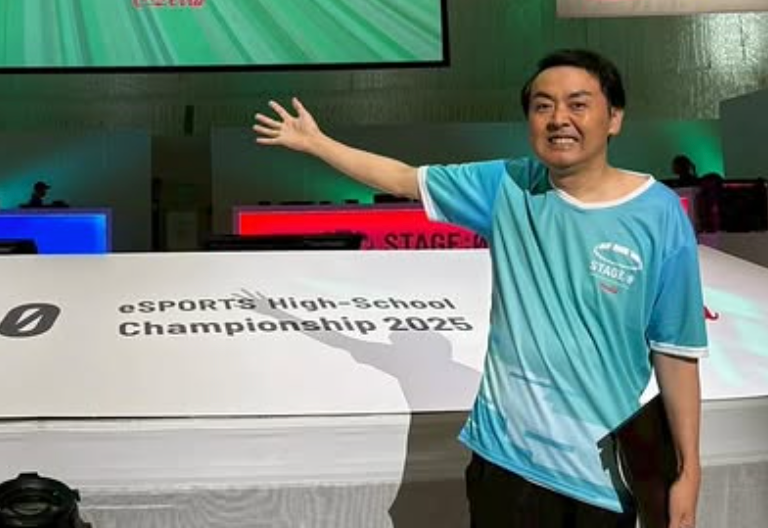 熱気あふれる開幕！アンガールズ田中卓志、高校生eスポーツ大会を大阪から発信