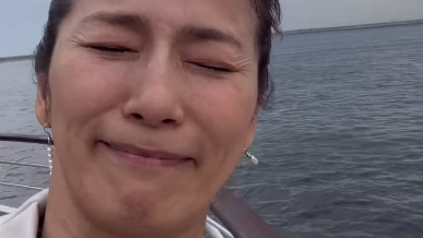 倉本康子がシンフォニークルーズで優雅なひととき！レインボーブリッジの絶景に「思い出深いディナー」