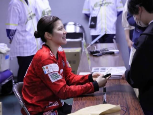 女子ハンドボール・HC名古屋 榊真菜、サイン会に感謝「たくさんのパワーもらいました！」4月の再開催も？
