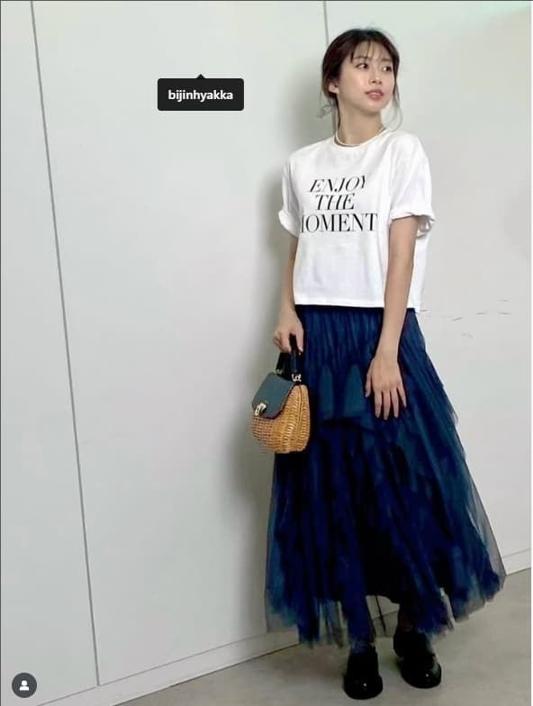 牧野真莉愛、この夏着たいTシャツを披露！
