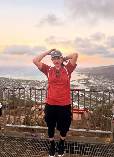 絶景に感動！富士通レッドウェーブ・奥伊吹が“早朝3時起き”で挑んだハワイ登山にファン驚きの声