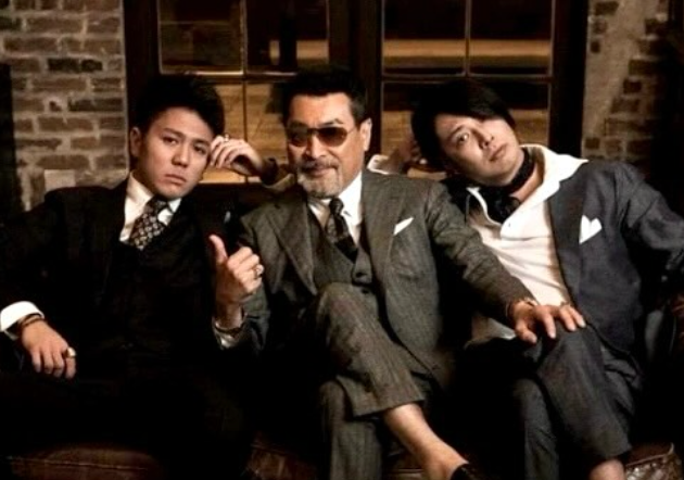 圧巻の存在感！桑野信義が親子ショットで見せた異次元オーラ