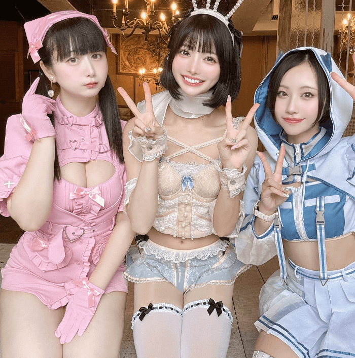 「信号機だ！？」コスプレイヤー米倉みゆ、美女トリオのガチ惚れショットを披露し、ファンを大魅了！