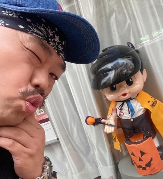 クロちゃん、素敵な王子様に大変身！？魔法使いの登場で夢のような瞬間だしん！