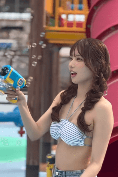 ”シャボンドリームの楽園”あの国宝級美女ドラマー、ファンが「めっちゃ×2可愛い」と絶賛の激惚れムービーを披露！