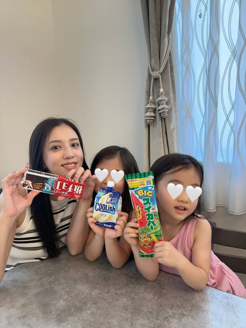 「選挙へ行ってコンビニでアイスを買って」丸高愛実、娘と楽しむ