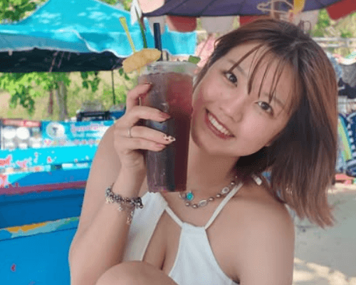 「惚れそう」サッカー美女子、タイのラン島で見せた”美神・水着ショット”にファン悶絶！「可愛くてスタイル良い」