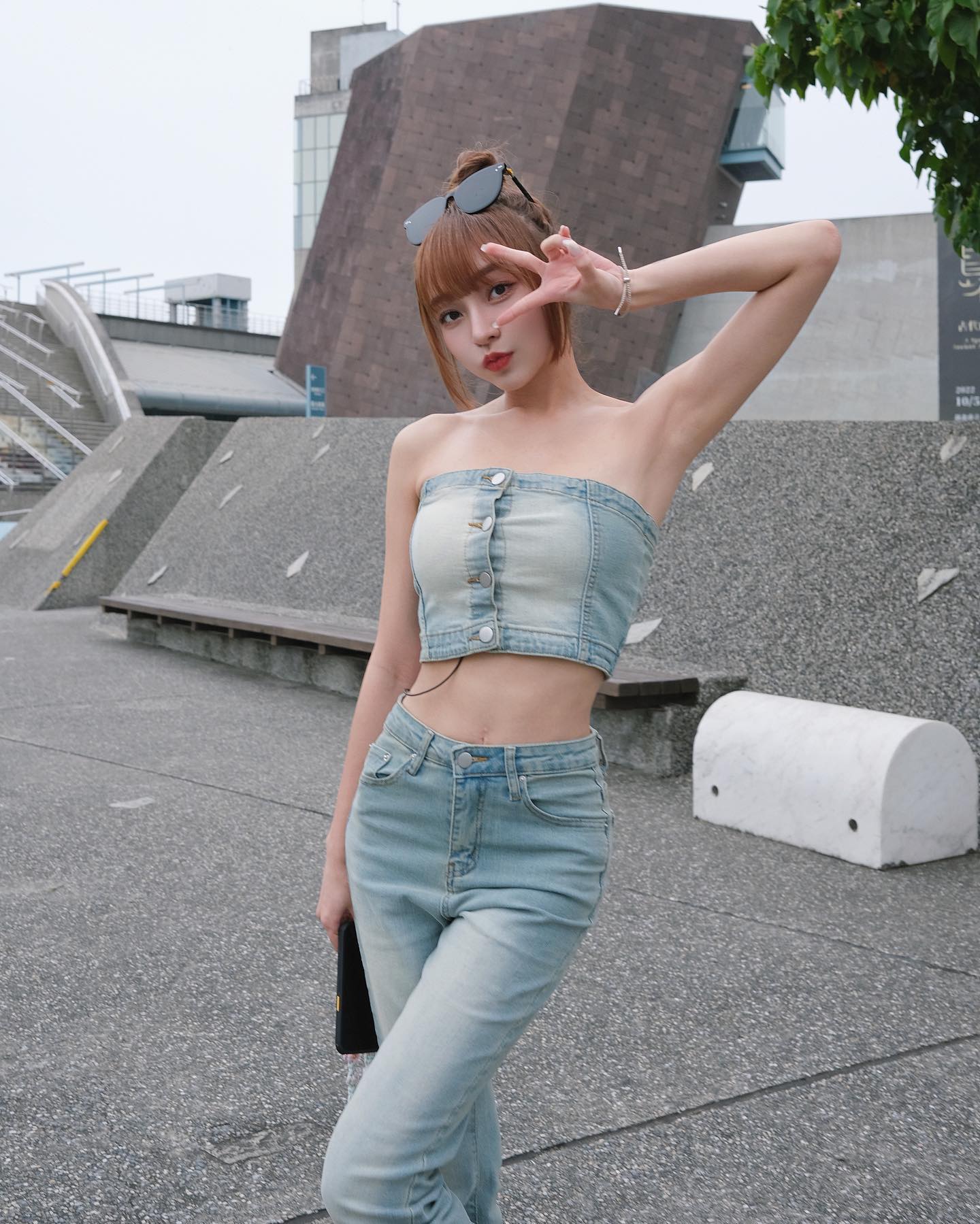 台湾の可愛すぎるチア、リン・シャンがセクシーすぎる写真を公開💕