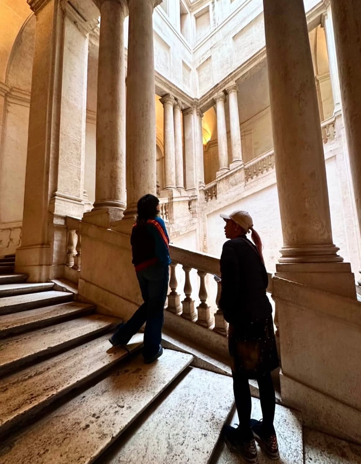蜷川実花＆高校3年生長男、イタリアの旅を堪能！「今度は次男も連れて三人旅行もいいな」