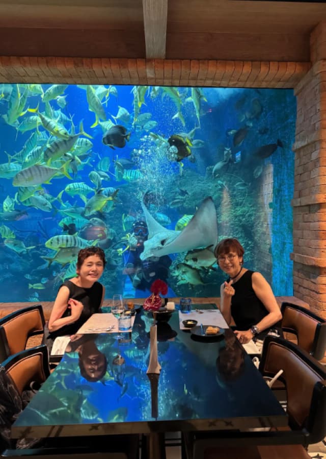 大竹しのぶがバリ島へ　女優ポーズも披露！