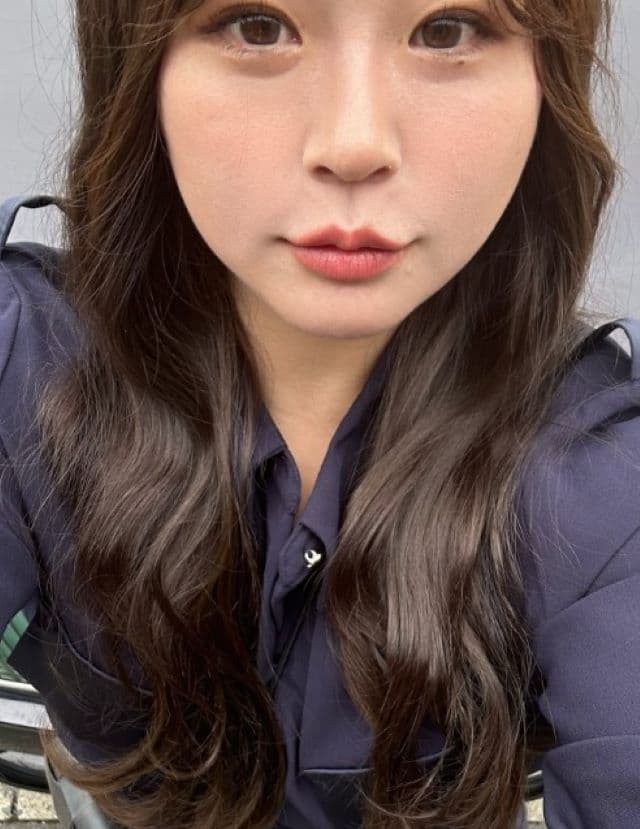 植草歩が最新自撮りショットを公開「1人で撮るのって難しいね」