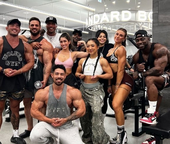 「豪華すぎますよこれはww」表参道のジムにワールドクラスのマッチョが大集結！？