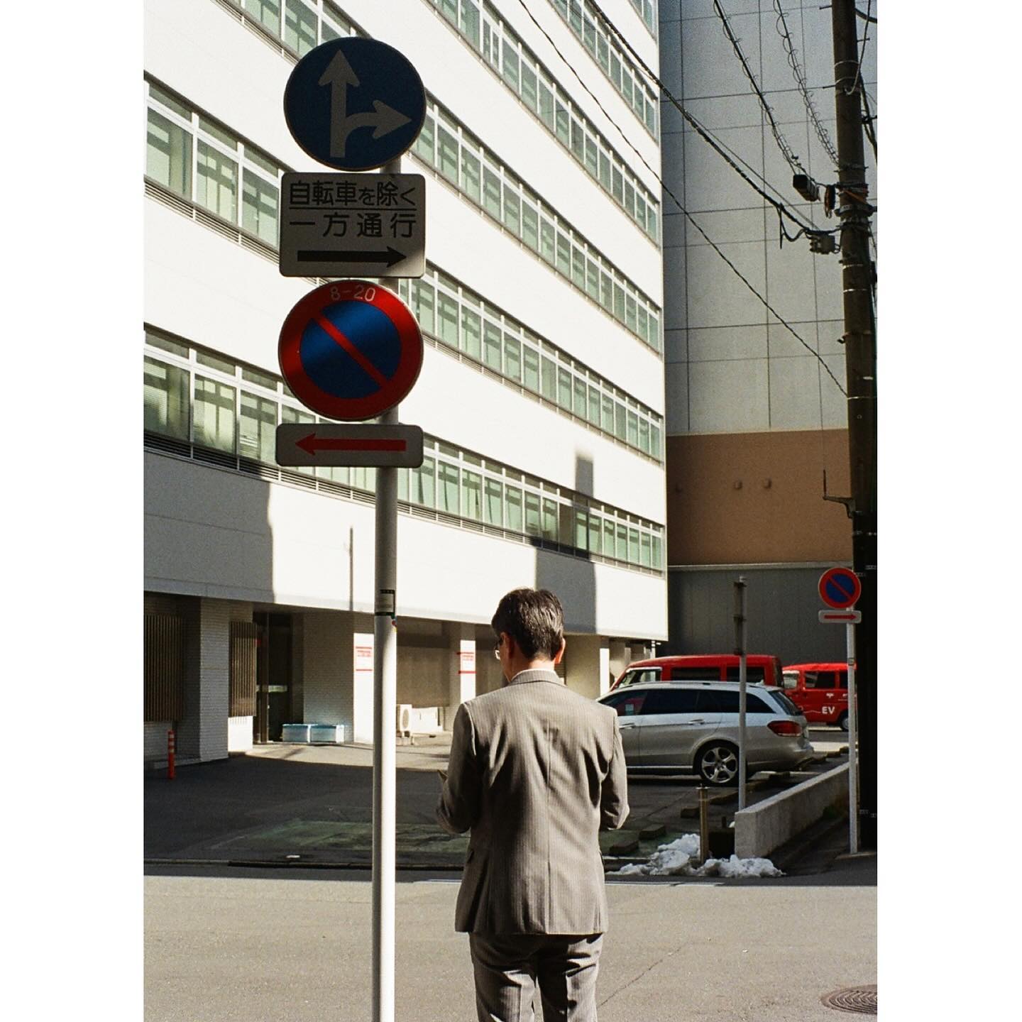 浜田雅功の長男、ハマ・オカモトは世界的ベーシストで写真家!?最新ショットを公開!!