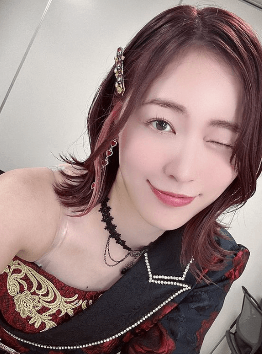 「ドキドキしました…」元AKB松井珠理奈、ボルドーの新ヘア＆肩出しショットの公開でファン歓喜！