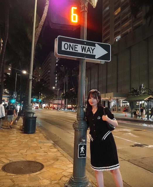 佐藤璃果、お正月休みにハワイで優雅なオフショットを公開！