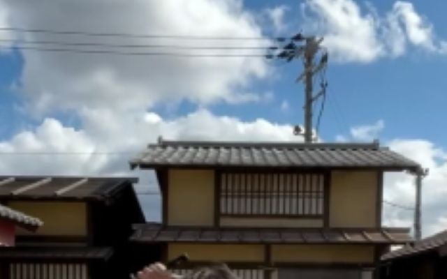 袴姿がかっこいい！上地雄輔が日本各地を散策している様子をファンにお届け