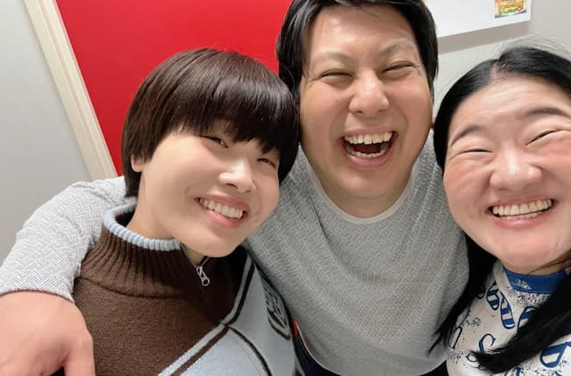 ガンバレルーヤ、“だいすき”な芸人とのオフショット公開！