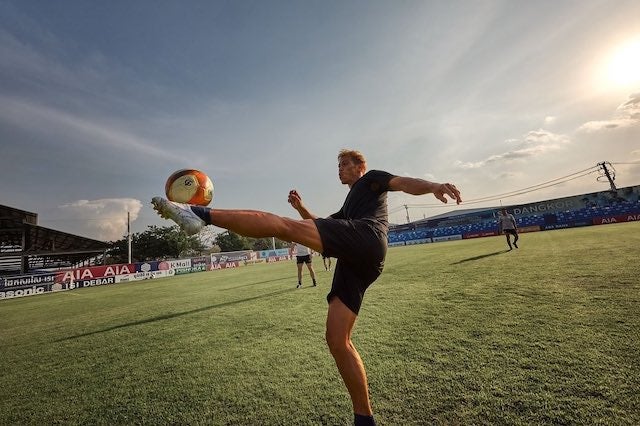 本田圭佑の練習姿が神々しい😳🤲と話題に✨
