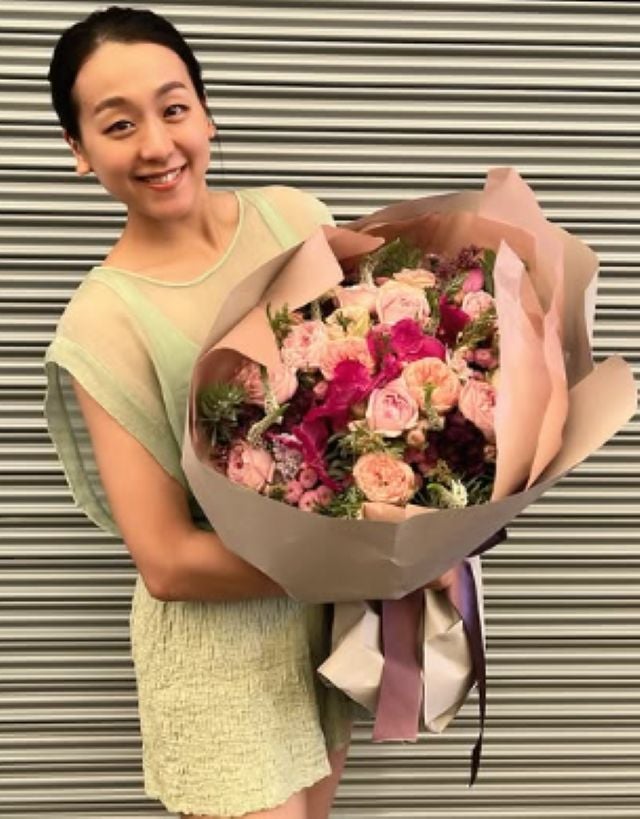 キュートなスマイルでファンを虜！浅田真央が佐藤製薬のCMに出演したことを報告