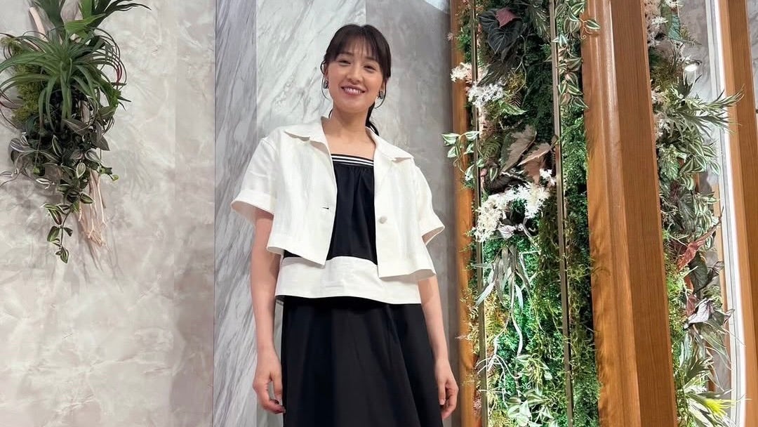 「いよっ、三重のシンデレラ」元ビーチバレー選手〇〇、美しすぎる白黒モノトーンコーデにファン称賛！