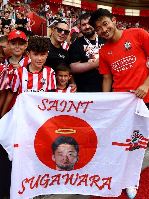 さっそくいじられキャラに？！プレミア移籍の日本代表ムードメーカーのファン交流が話題に