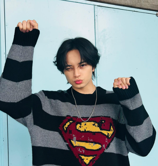 中島健人がカジュアル仮装を披露⁉「かわいいすぎるしかっこ良すぎる💙」