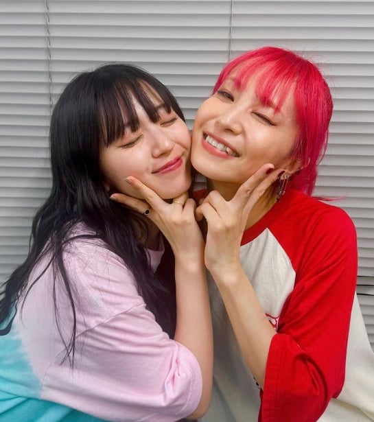 「歌うますぎ♥️スタミナすごすぎ♥️」LISAが”ベタ褒め”した美人歌手とは？