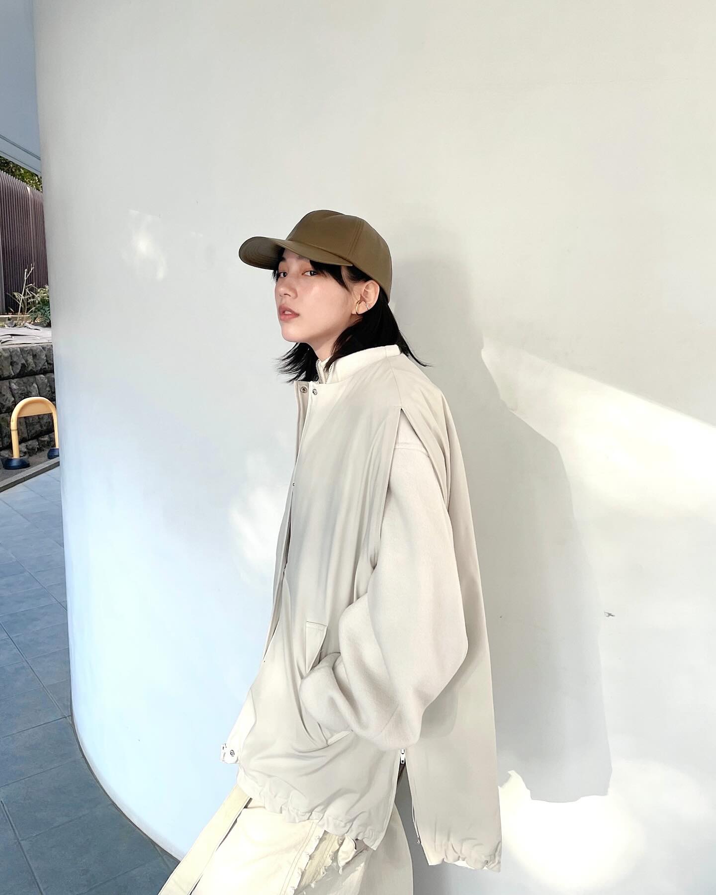 のんが最新ショットを投稿📸 クールな一面を見せファンを虜に