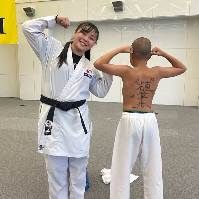 植草歩「背中に刻まれた名前」、300人超の合宿で見た“未来のチャンピオンたち”