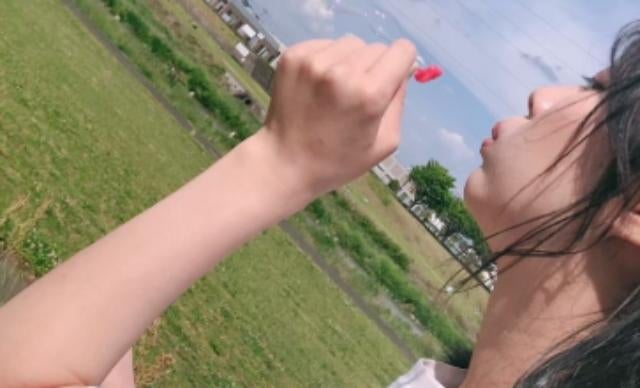 保育士バレーチームビオーレ名古屋・竹山奈甫、夏の陽気に笑顔満開「シャボン玉って大人になっても綺麗ですよね」