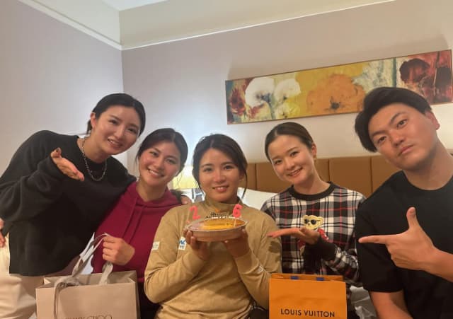 「楽しい笑顔いっぱいの年に」吉本ひかるが26歳の誕生日を迎える