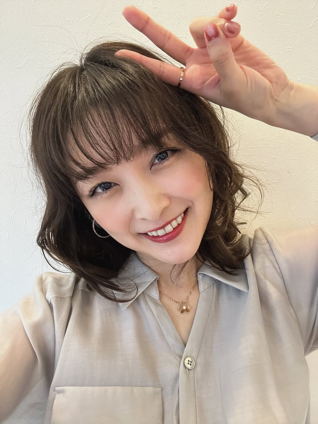 「さすが、美容師のようですね」元モー娘。石川梨華、コテでセルフヘアセット画像にファンから絶賛の声！