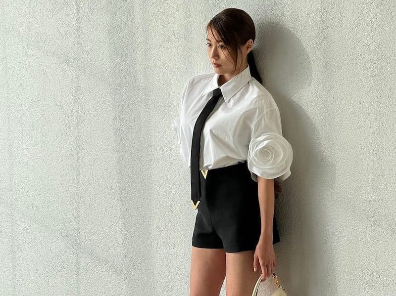 ヴァレンティノを着た有村架純がファンを魅了！「いつもと違う雰囲気…」