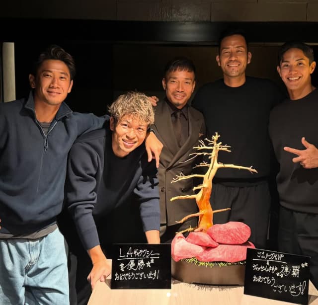 日本代表選手大集合！「長友会」の開催を武藤嘉紀が報告