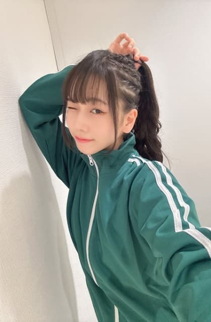 「学生時代は〇〇担当でした」女性声優がカッコ可愛い編み込みヘアを披露！