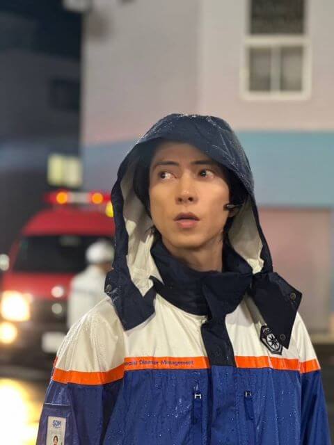 「背中が頼もしいリーダ」世界的アイドルが災害対応 山Pの真剣な表情にファン悶絶