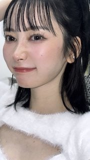 超人気女性YouTuber  ”衝撃”顔面ドアップショット公開で話題に ロングまつ毛にファン驚愕？！