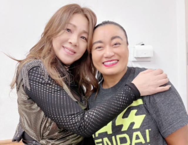 里村明衣子、引退試合で井上貴子と感動の2ショット公開