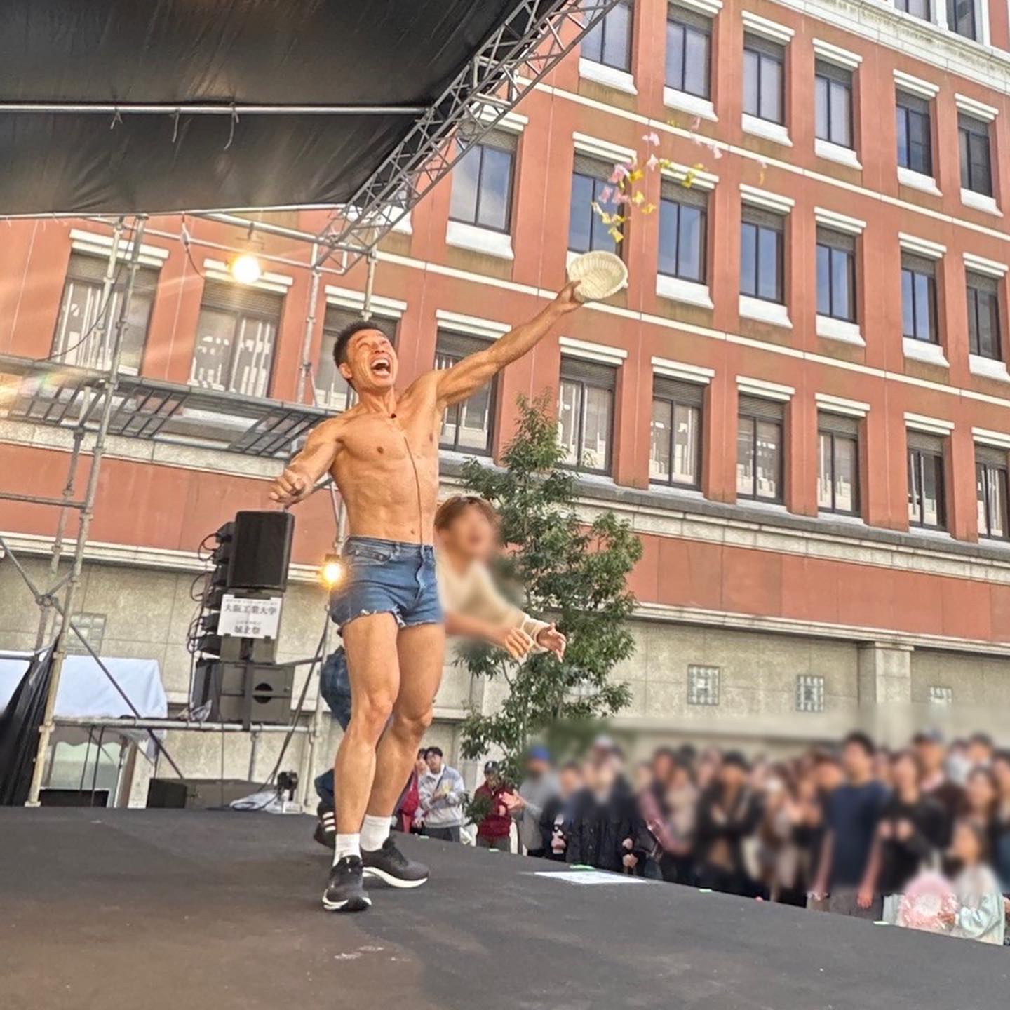 なかやまきんに君が学祭に登場✨学生は大興奮🔥