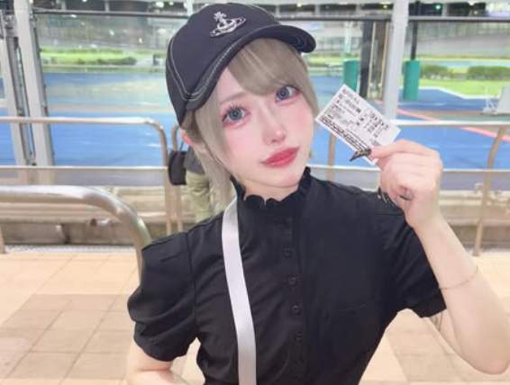 「可愛いすぎ！」元メイドの美女モデル、初の競輪場へ！