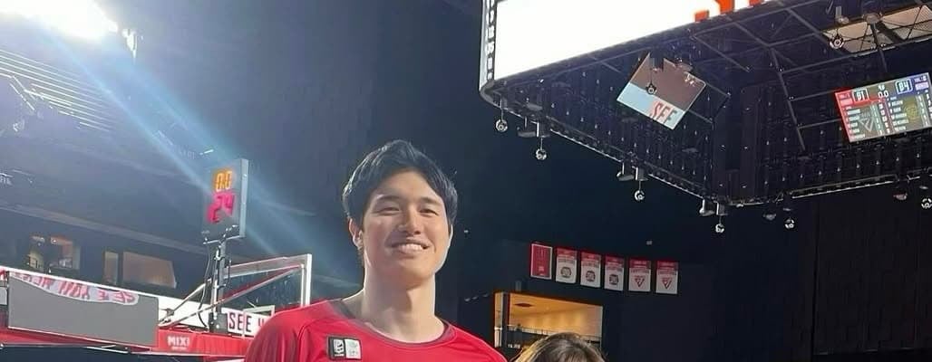 「最高の女神様」渡邊雄太＆久慈暁子夫婦、笑顔2ショットで今季終了報告にファン歓喜！