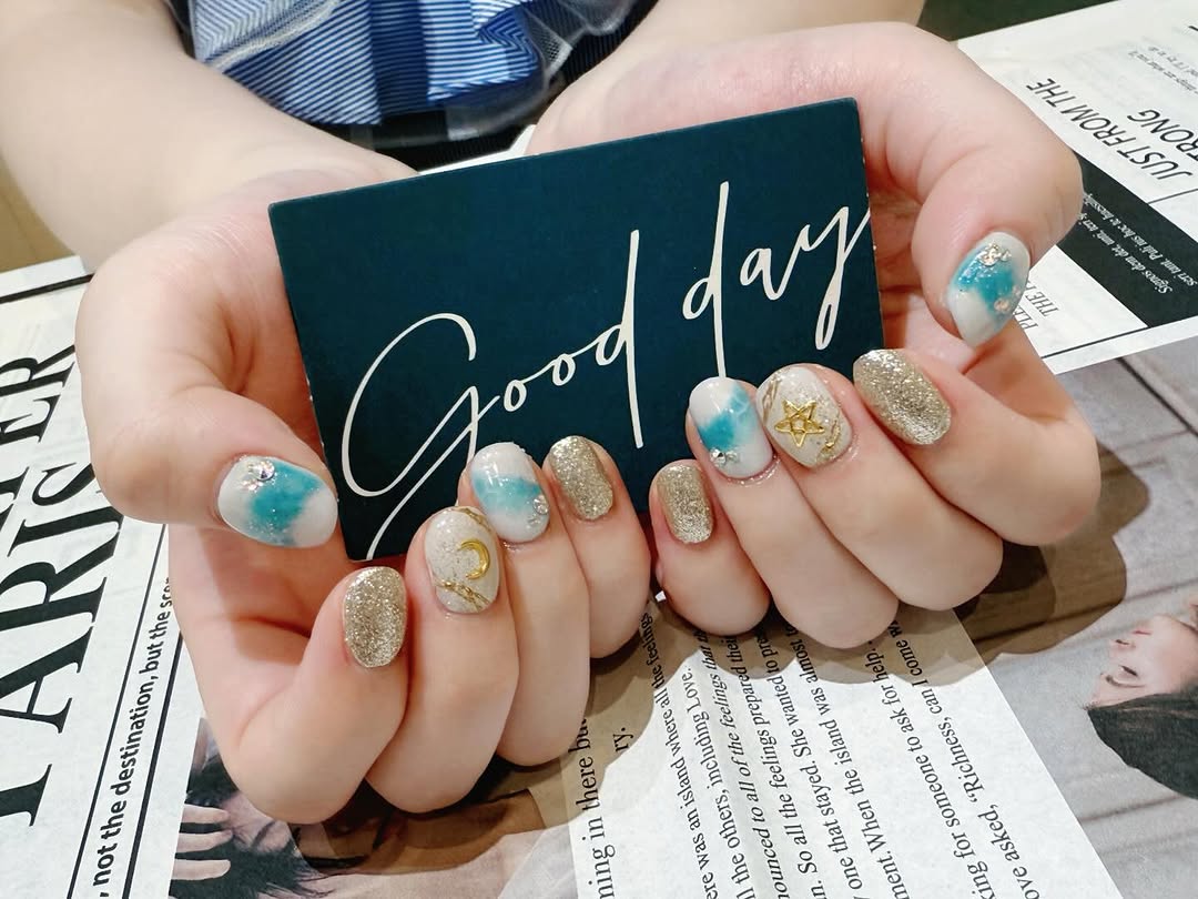 高尾奏音、月と星をモチーフにした新着ネイルに「可愛い」と反響