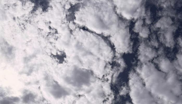 黒木華の雲の写真！変哲のない画像だけどなんともいえない味がある