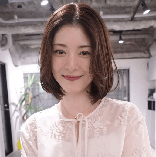 「美しく、眩しい…」元プロ野球選手の美人妻、見つめるショットの連発！美麗すぎビジュが話題になってしまう