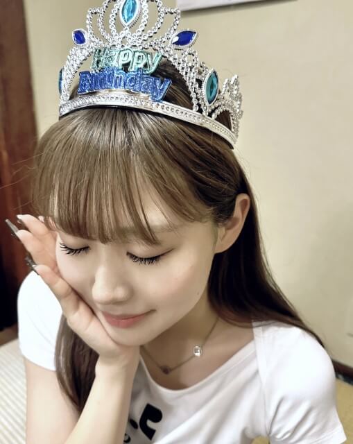 「あと1年で成人やば！！」人気女性YouTuberの姉が美しすぎると話題に