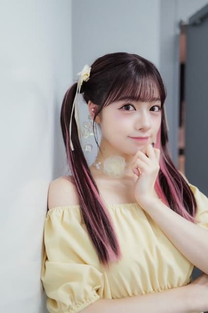 「天才カメラマンに感謝！」声優 礒部花凜 ”可愛い”が過ぎるツインテ姿を披露！