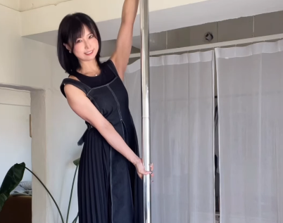 「絶世の美女やなー」美女ポールダンサー、”猫の呼吸・弐ノ型ムービー”を披露！圧倒的浮遊感にファン、ノックアウト「これは可愛いすぎる」
