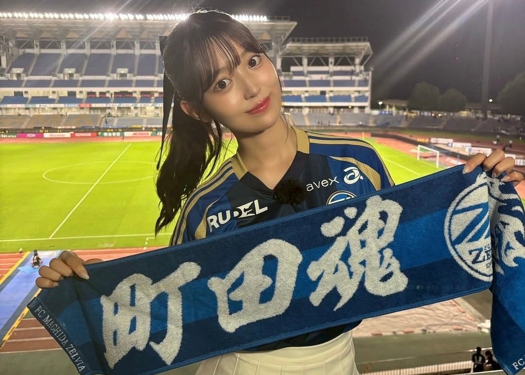 清楚さ際立つ“スタジアム映えコーデ”！元乃木坂46・阪口珠美が地元に降臨