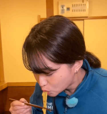 TBS篠原梨菜アナ、『CURRY辣々麺』を朝から爆食！納得の旨さに